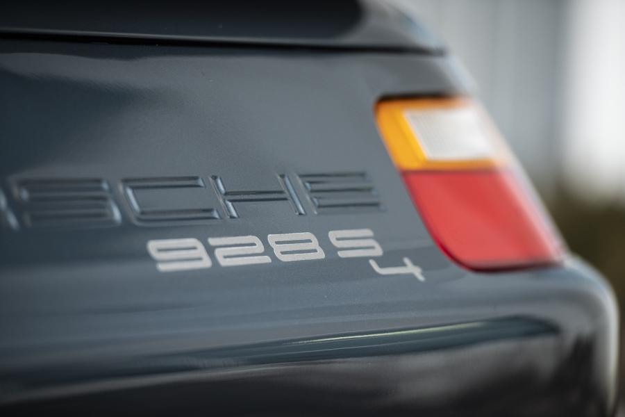 Детали экстерьера Porsche 928 S4 1988 года  (фото 20 из 70)